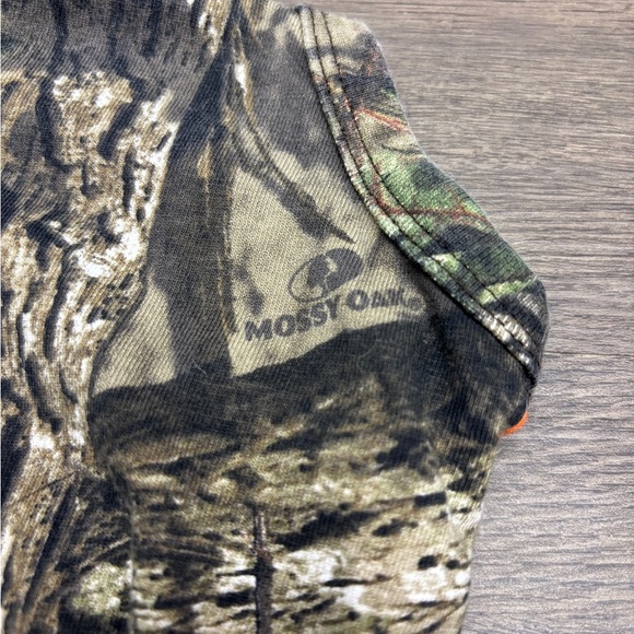 Carhartt Kids 6month Matching Bear Graphic Bodysuits,  Set of Two, EUC - Picture 8 of 11